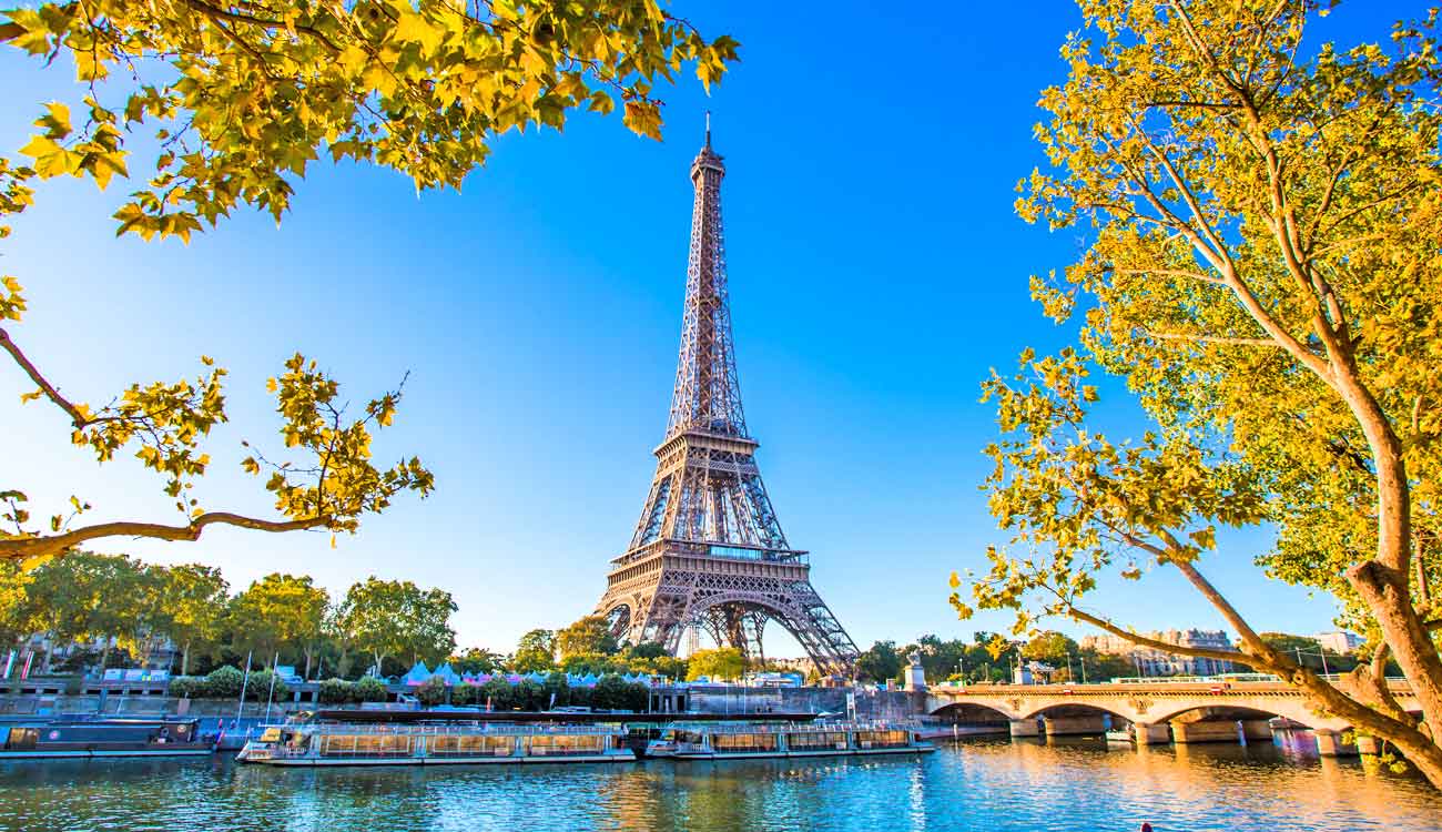 Eiffel Tower Bridge Spot