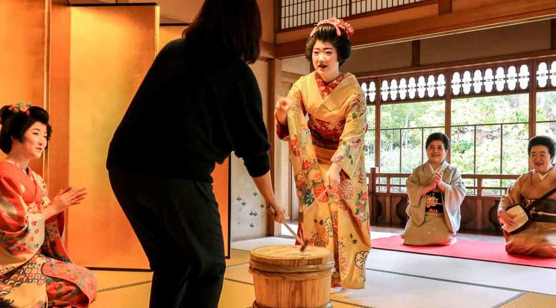 Meet, Play & Talk with Niigata Geisha (Furumachi Geigi): How-To & Travel Guide
