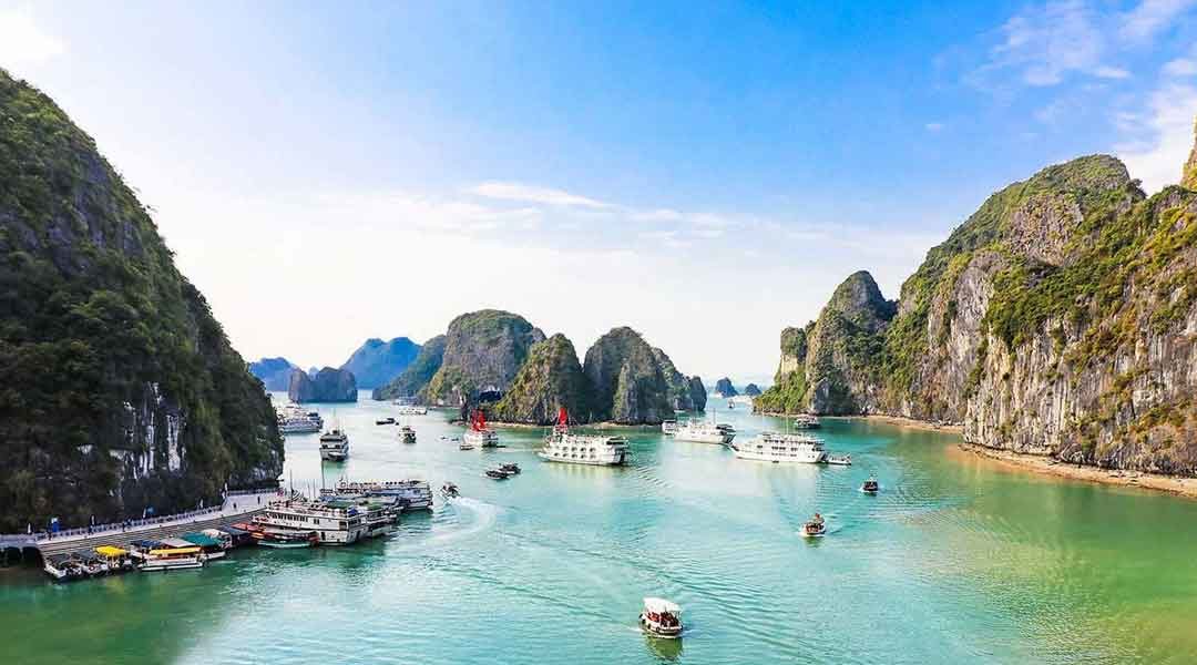 Halong Bay Cruise in Vietnam with L’Azalée for 3 Days & 2 Nights (Tour Review)