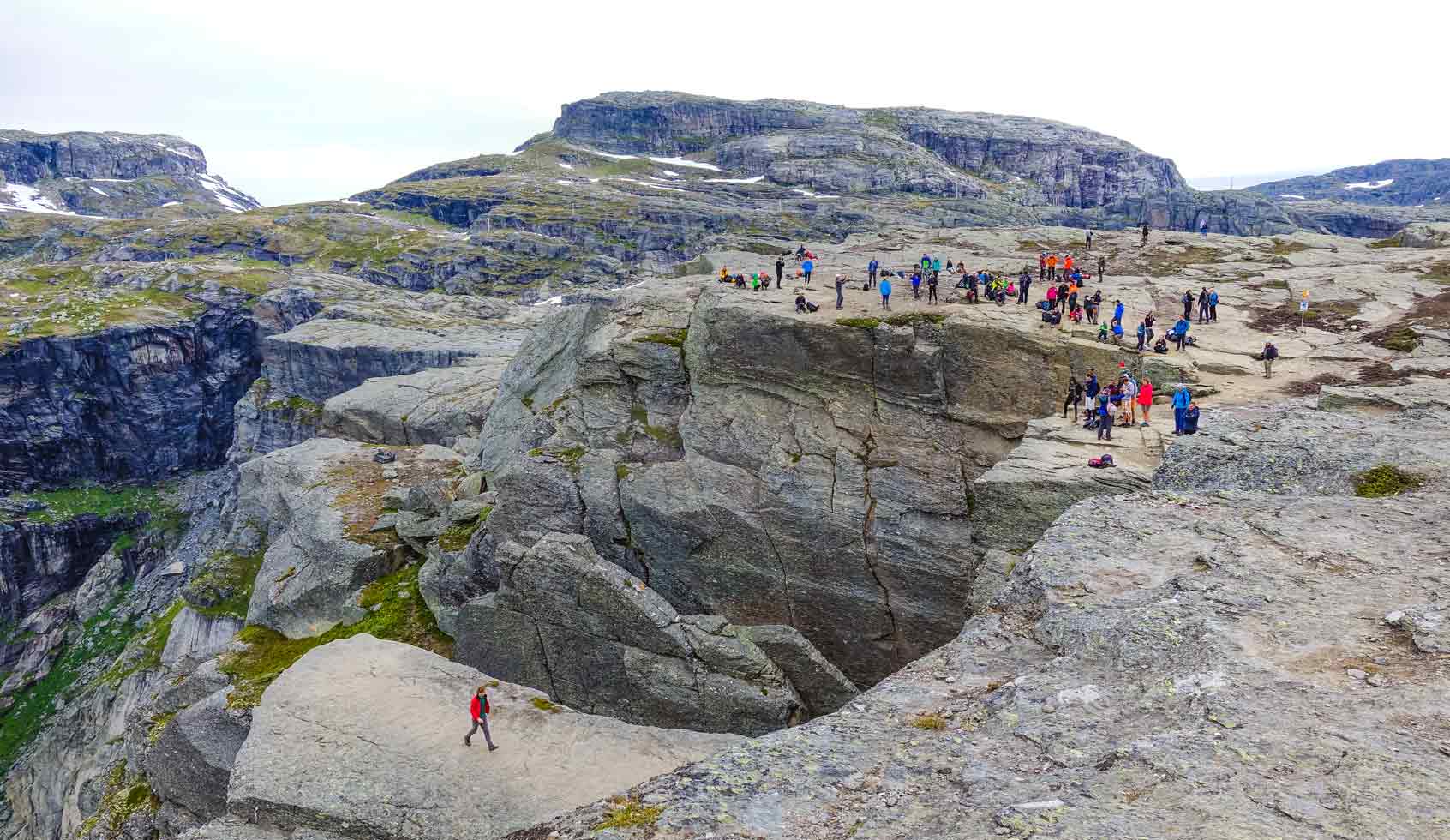 Trolltunga Waiting Area