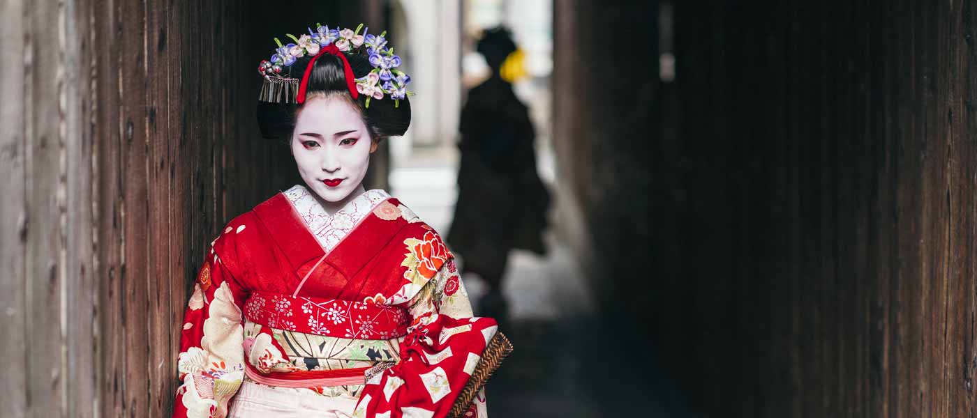 Geisha of Japan Understanding the Facts, History and Myths pic