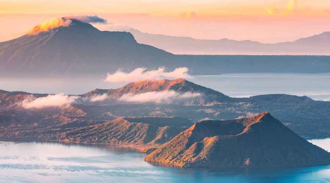 Hike to Taal Volcano, Tagaytay: Tips, Guide & What to Do (Philippines)