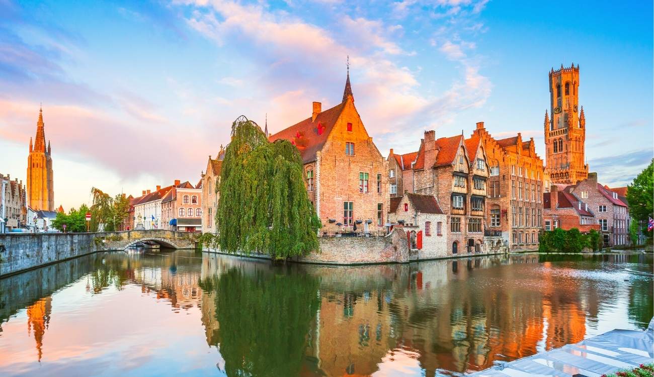 Things to Do in Bruges: Canal Cruise