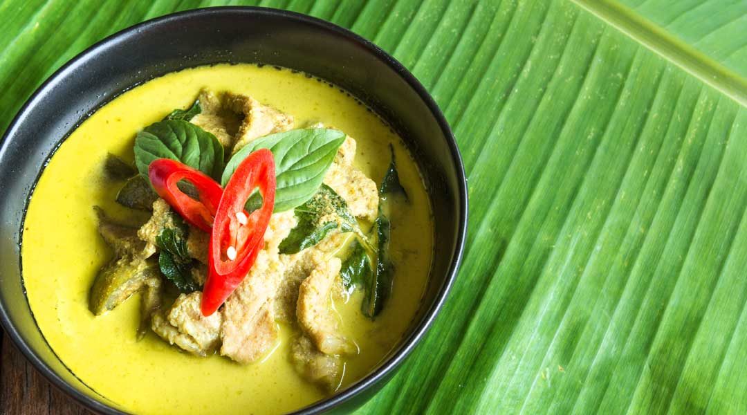 Best Authentic Thai Green Curry Recipe with Chicken (Easy to Make from Scratch or With Can Paste!)