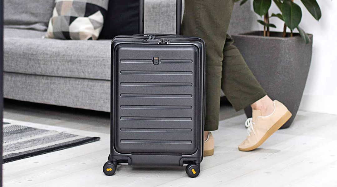 Best Carry-On Suitcase with Laptop Compartment: LEVEL8 Roadrunner (20″) — Perfect for Digital Nomads!