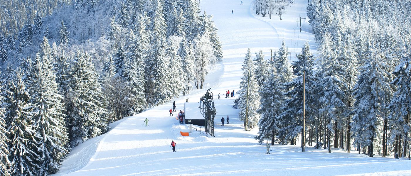 Best Ski Resorts in France for Beginners (for Snowboarding too!)